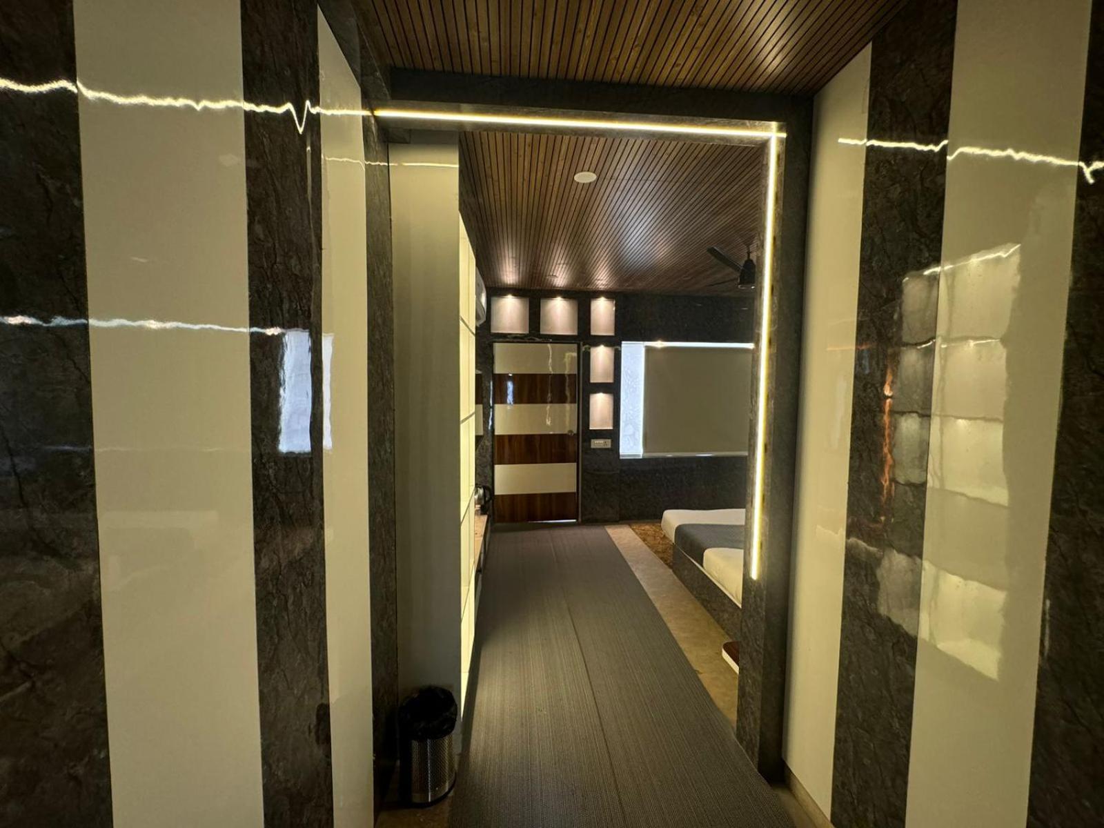 רישיקש Hotel Dev Ganga מראה חיצוני תמונה