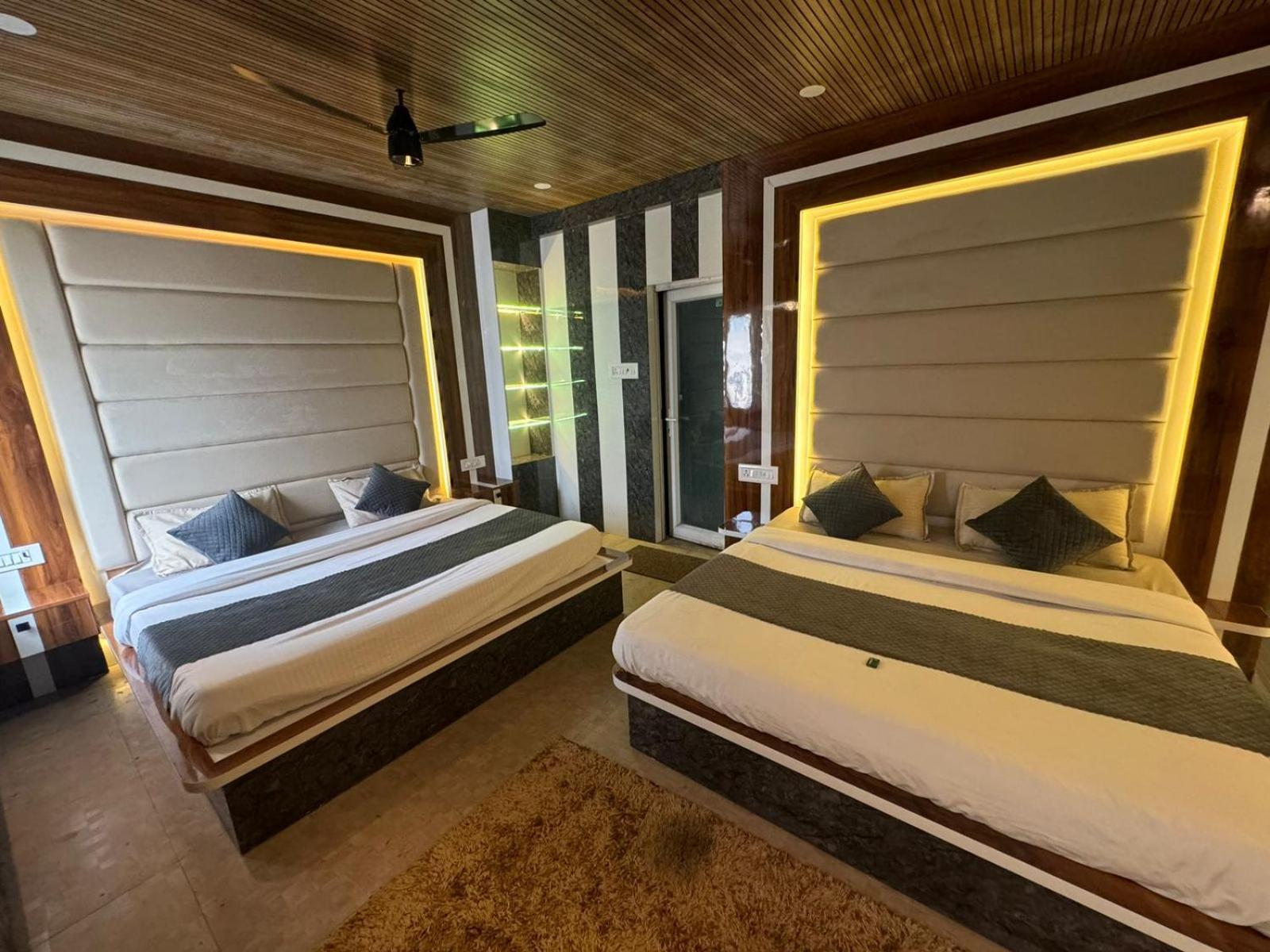 רישיקש Hotel Dev Ganga מראה חיצוני תמונה