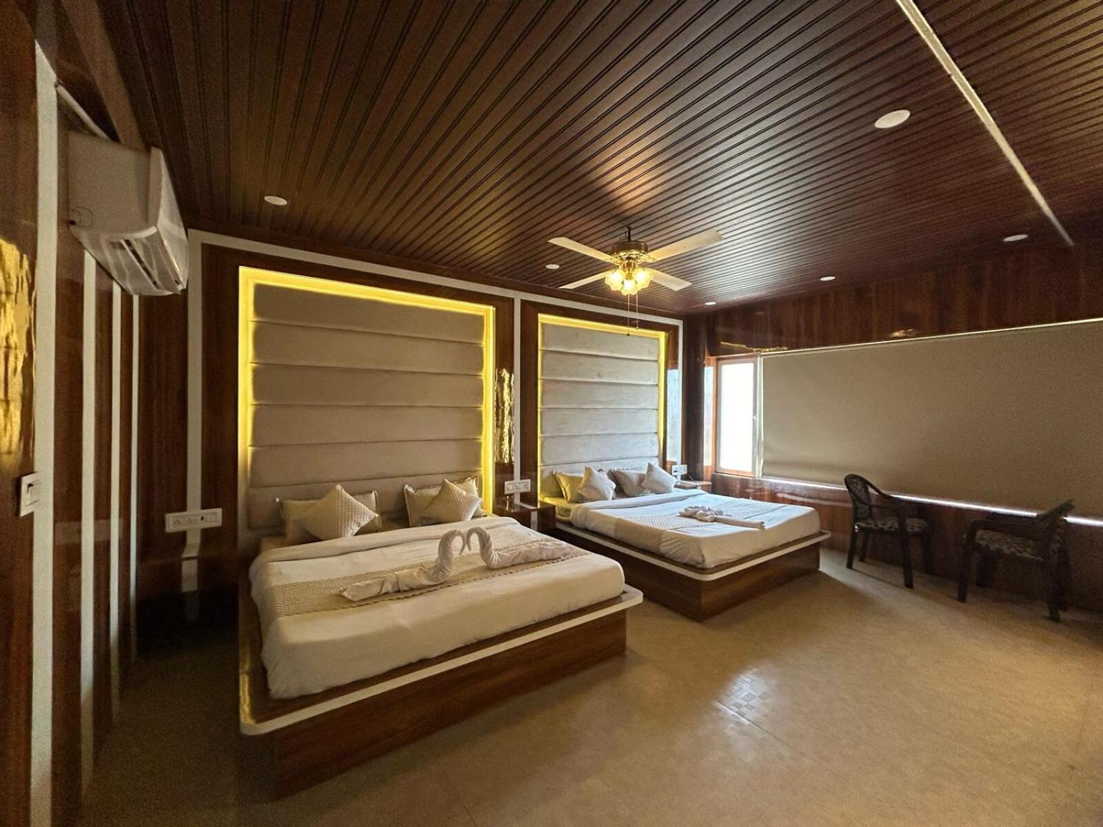 רישיקש Hotel Dev Ganga מראה חיצוני תמונה